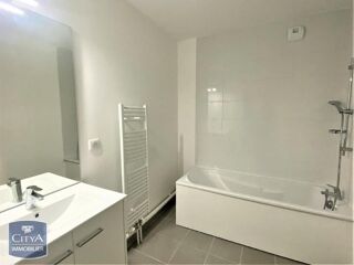  Appartement à louer 3 pièces 60 m²