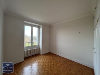 Appartement à louer 3 pièces 80 m²