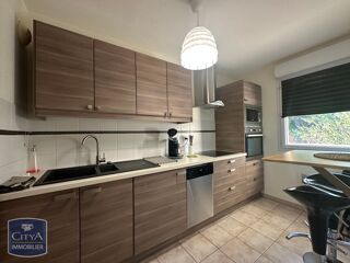  Appartement à louer 3 pièces 65 m²