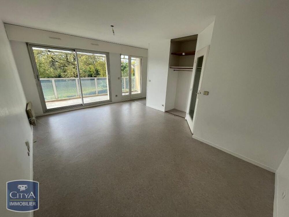 À LOUER : Appartement T1 situé à Pau. Ce bien immobilier....