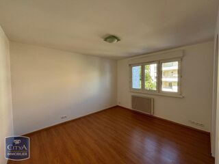  Appartement à louer 3 pièces 93 m²