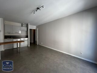  Appartement à louer 1 pièce 32 m²