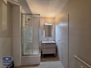  Appartement à louer 1 pièce 28 m²