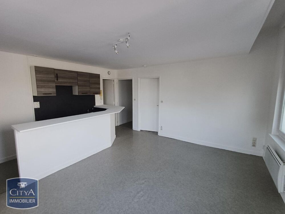 À LOUER : Appartement T3 situé dans le centre-ville de S....