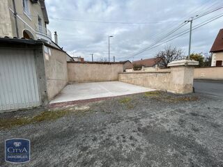  Parking / Garage à louer 