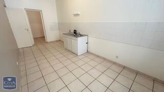  Appartement à louer 4 pièces 115 m²