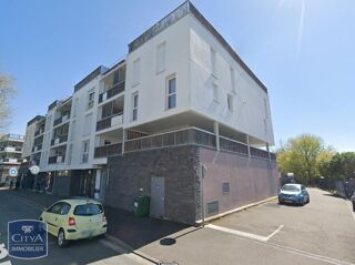  Parking / Garage � louer 