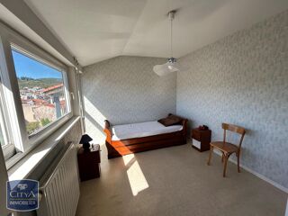  Appartement à louer 4 pièces 92 m²