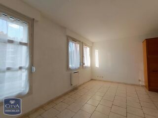  Appartement à louer 2 pièces 32 m²