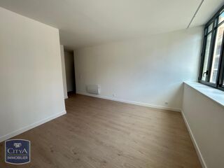  Appartement à louer 1 pièce 28 m²