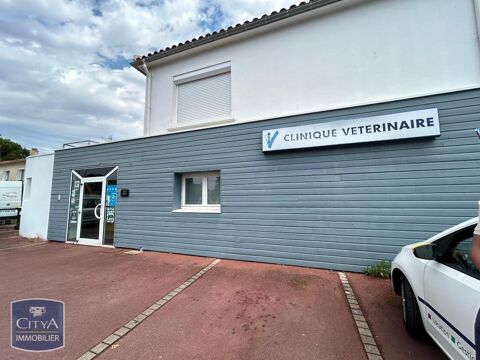 &Agrave; LOUER : Local professionnel d'exception situ&eacute; dans ... 3800 17180 Perigny