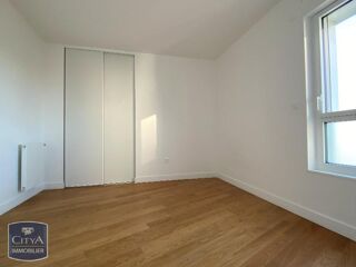  Appartement à louer 4 pièces 94 m²