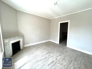  Appartement à louer 4 pièces 95 m²