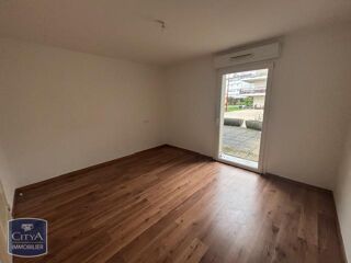 Appartement à louer 2 pièces 56 m²