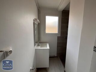  Appartement à louer 2 pièces 32 m²