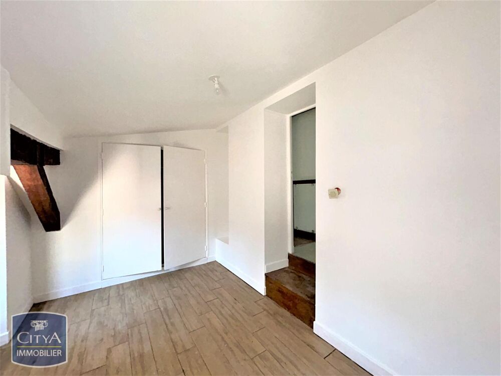 APPARTEMENT DUPLEX - 3 PIECES - PLACE DE LA CATHEDRALE À....