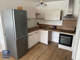  Appartement à louer 4 pièces 81 m²