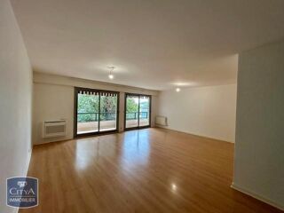  Appartement à louer 3 pièces 81 m²