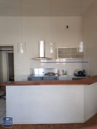  Appartement à louer 4 pièces 100 m²