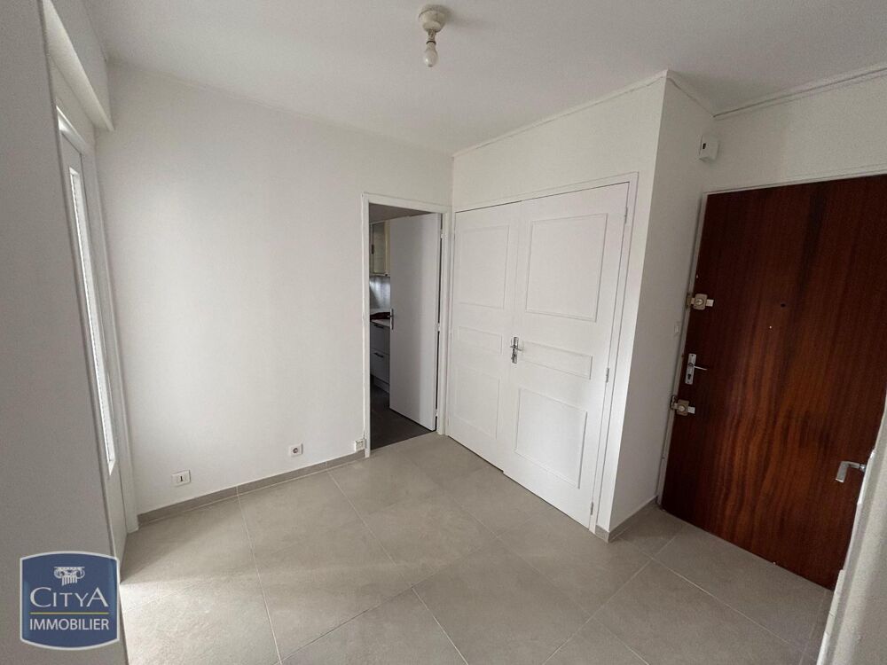 À LOUER : Découvrez cet appartement T4 spacieux et lumin....