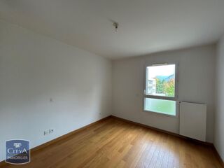  Appartement � louer 3 pi�ces 78 m�
