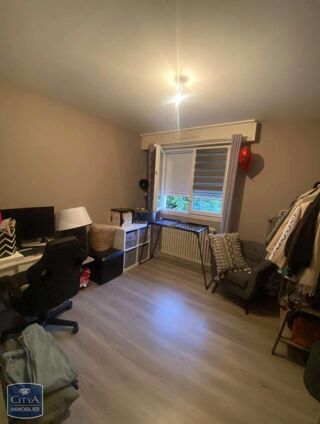  Appartement à louer 3 pièces 75 m²