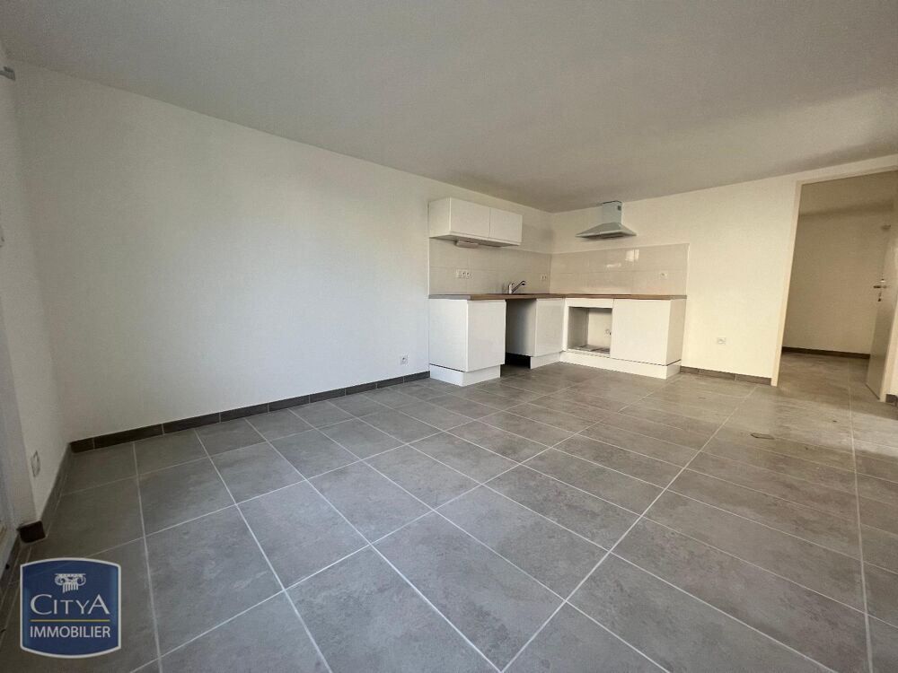 location Appartement - 2 pièce(s) - 37 m² Montfavet (84140)