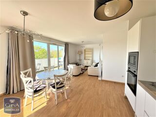  Appartement à louer 4 pièces 82 m²