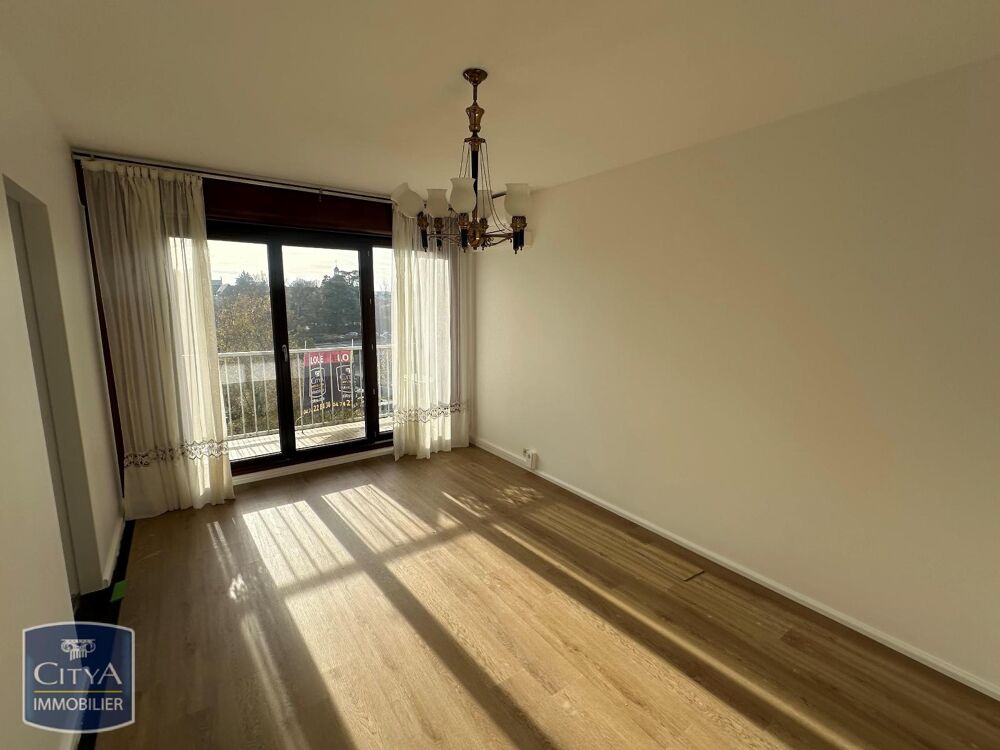 A louer, un bel appartement de 3 pièces, entièrement rén....