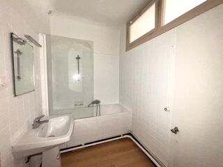  Appartement à louer 3 pièces 92 m²