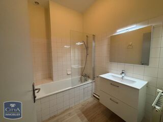  Appartement à louer 3 pièces 63 m²