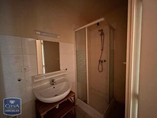  Appartement à louer 3 pièces 83 m²