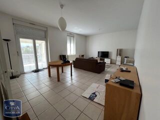  Appartement à louer 4 pièces 114 m²