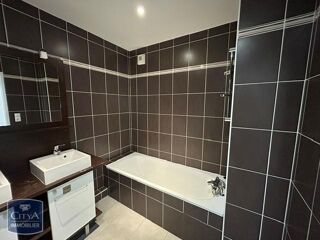  Appartement à louer 3 pièces 83 m²