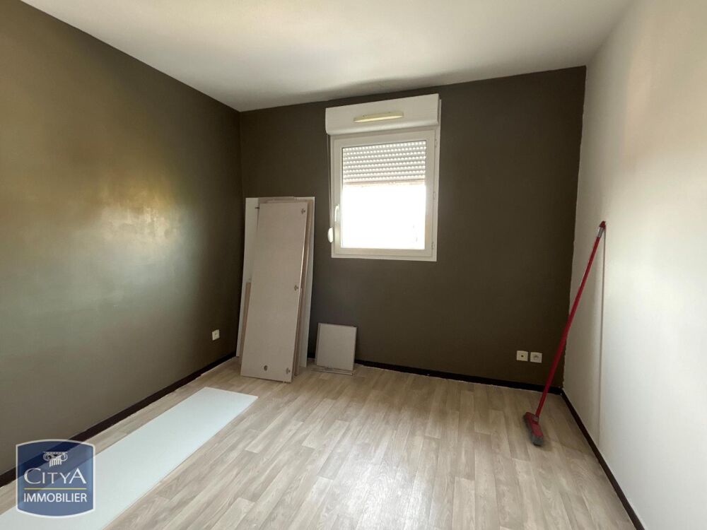 À LOUER : Appartement T2 situé dans la ville de Lens, da....