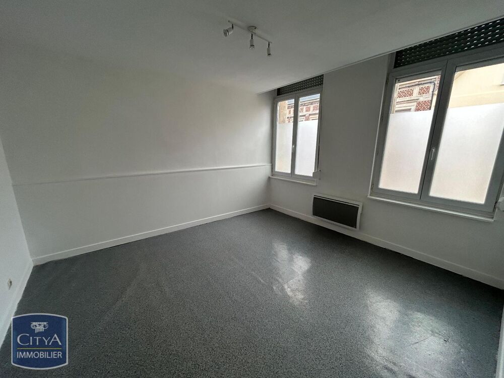 À LOUER : Appartement T3 situé dans le centre-ville de S....