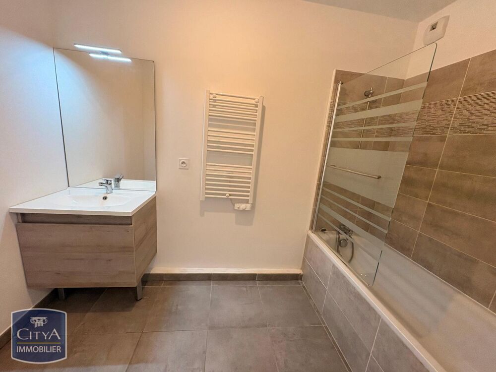 location Appartement - 3 pièce(s) - 56 m² Arles (13200)