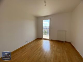  Appartement à louer 3 pièces 65 m²