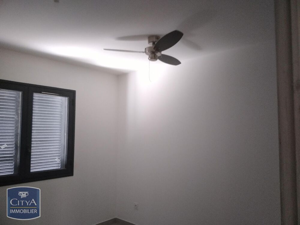 location Appartement - 2 pièce(s) - 49 m² Saint-Pierre (97410)