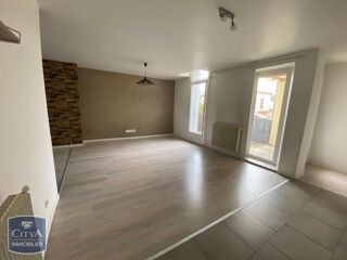  Appartement à louer 3 pièces 84 m²