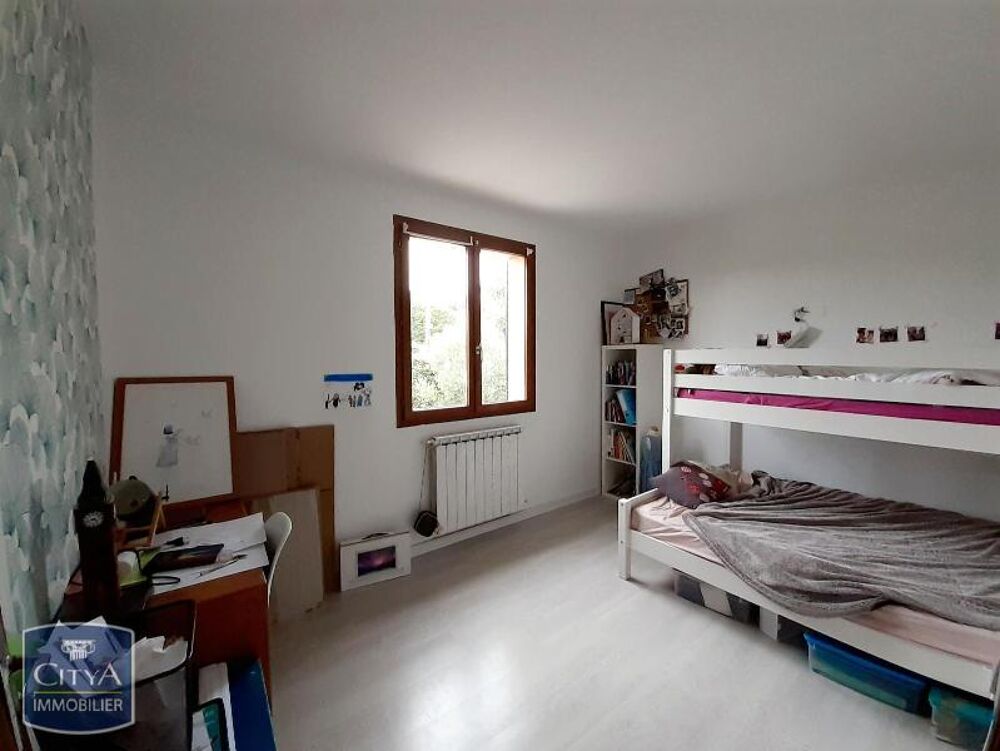 A LOUER HAUT DE VILLA SAUSSET LES PINS En location : dan....