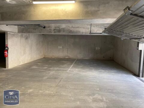  Parking / Garage � louer 