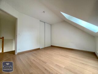  Maison à louer 4 pièces 101 m²