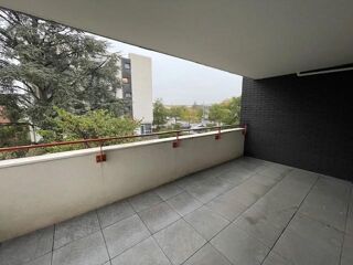  Appartement à louer 3 pièces 60 m²