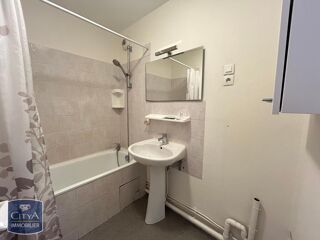  Appartement à louer 3 pièces 67 m²