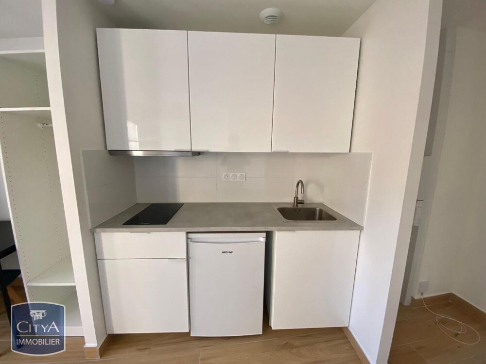 location Appartement - 1 pièce(s) - 21 m² Toulon (83000)