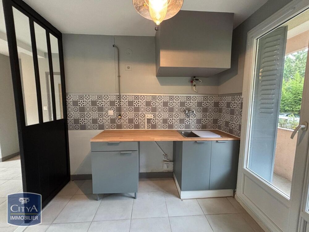 location Appartement - 3 pièce(s) - 61 m² Saint-Égrève (38120)