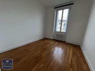  Appartement à louer 4 pièces 102 m²