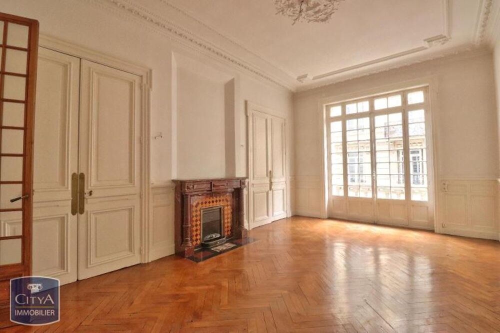 Centre Ville - EXCLUSIVITÉ - TRÈS GRAND APPARTEMENT 5 PI....