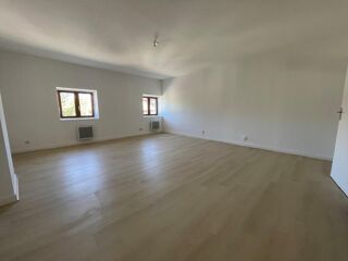  Appartement à louer 1 pièce 45 m²